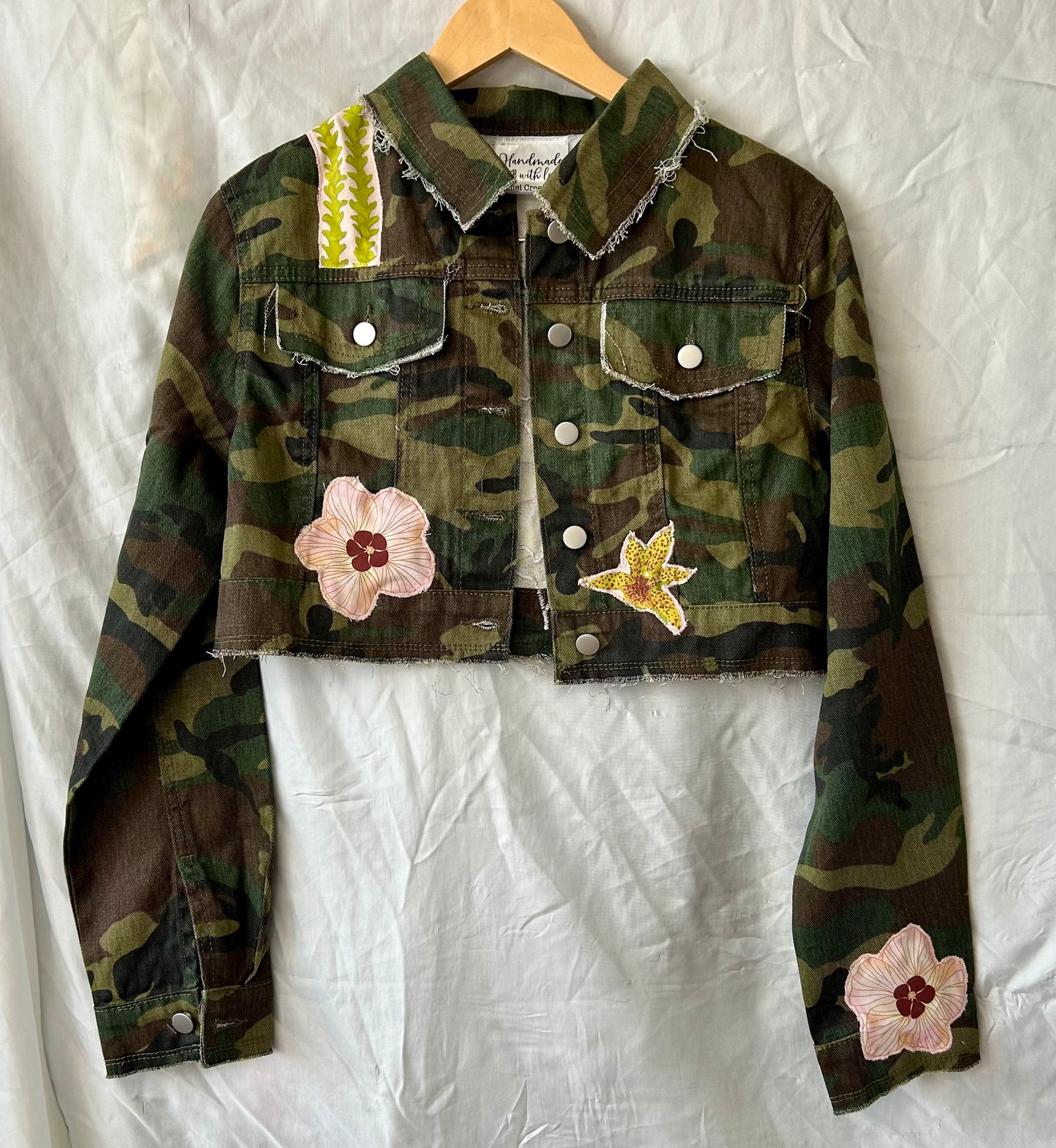 Cropped Camo ‘Iwa Birds