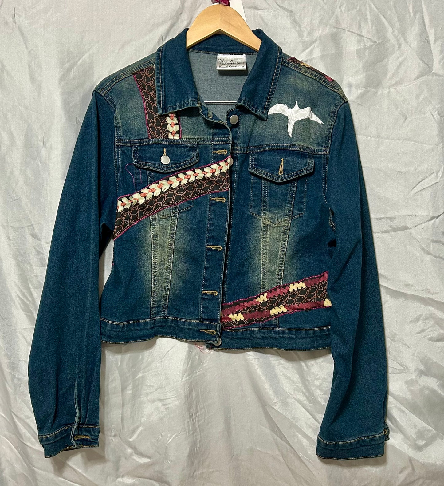 Ni’ihau Shell Leis ‘Iwa Birds Jacket