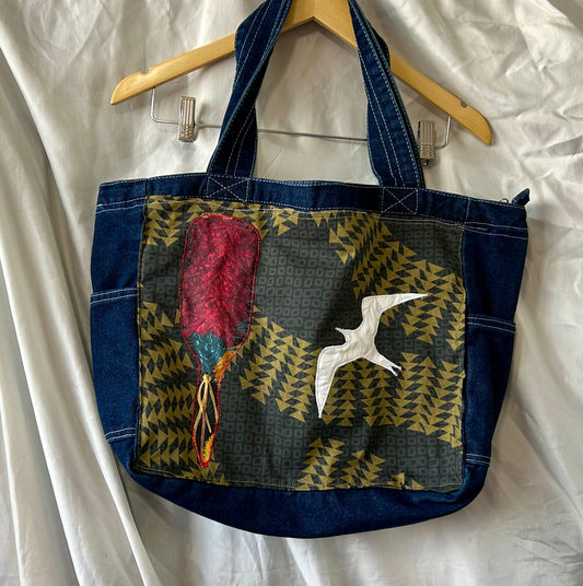 Kahili ‘Iwa Birds Shoulder Bag
