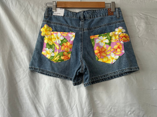 Puakinekine Shorts