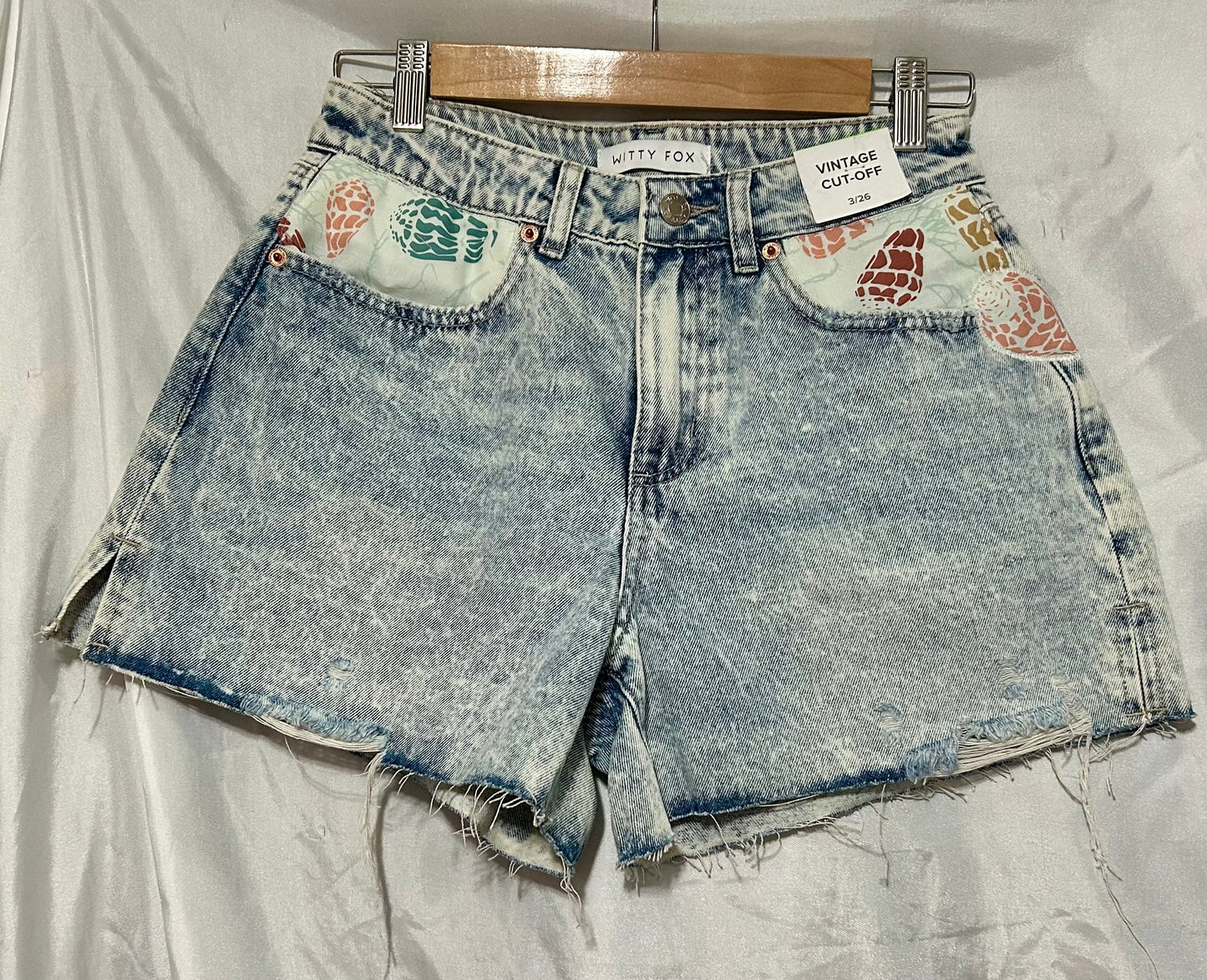 Size 7 Cone Shell Shorts