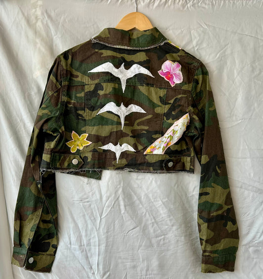 Cropped Camo ‘Iwa Birds