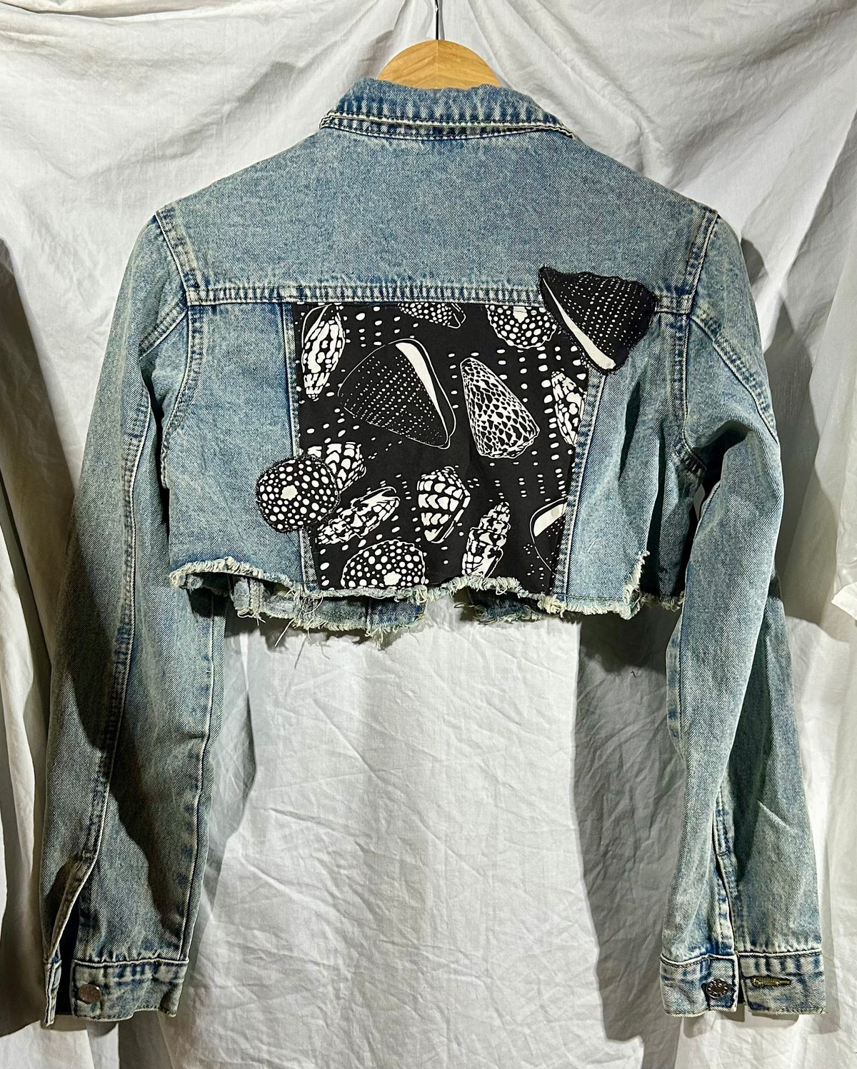 Cropped Mixed Shells Denim Jacket