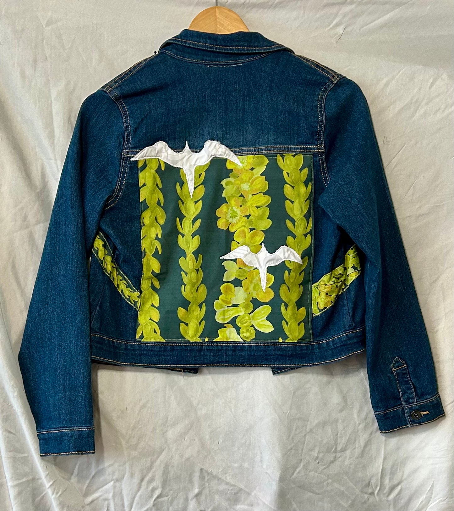 Pakalana ‘Iwa Birds Jacket