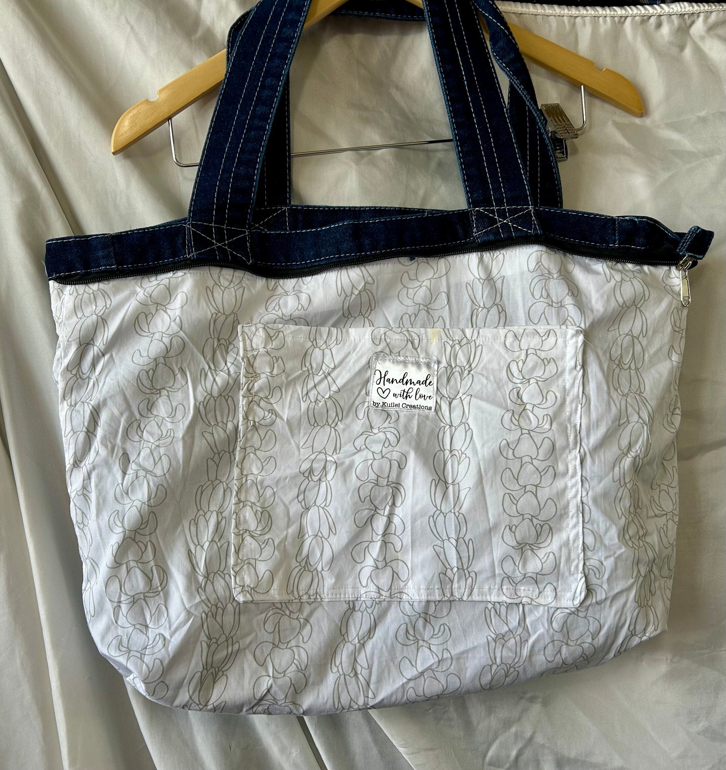 Kahili ‘Iwa Birds Shoulder Bag