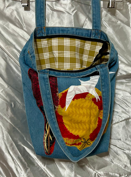 Kahili ‘Iwa Bird Feather Lei Bsg