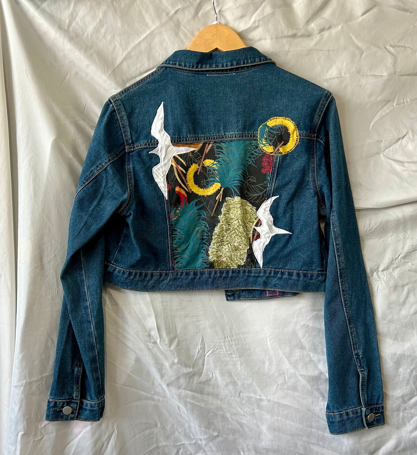 Kahili Feather Leis ‘Iwa Birds Jacket