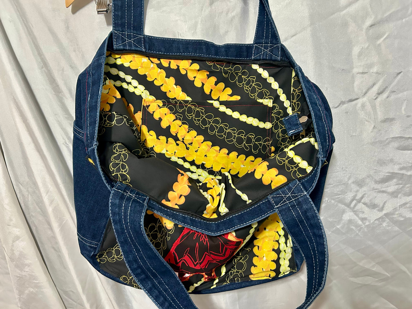 Hula Dancer Puakinekine Reversible Bag