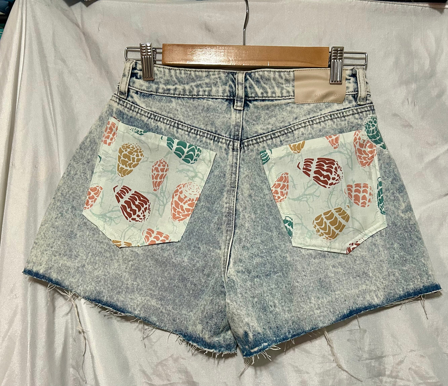 Size 7 Cone Shell Shorts