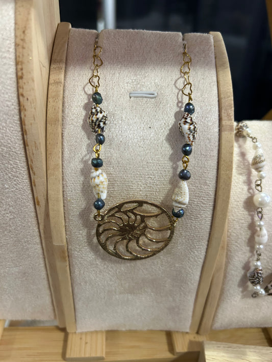 Shells necklace